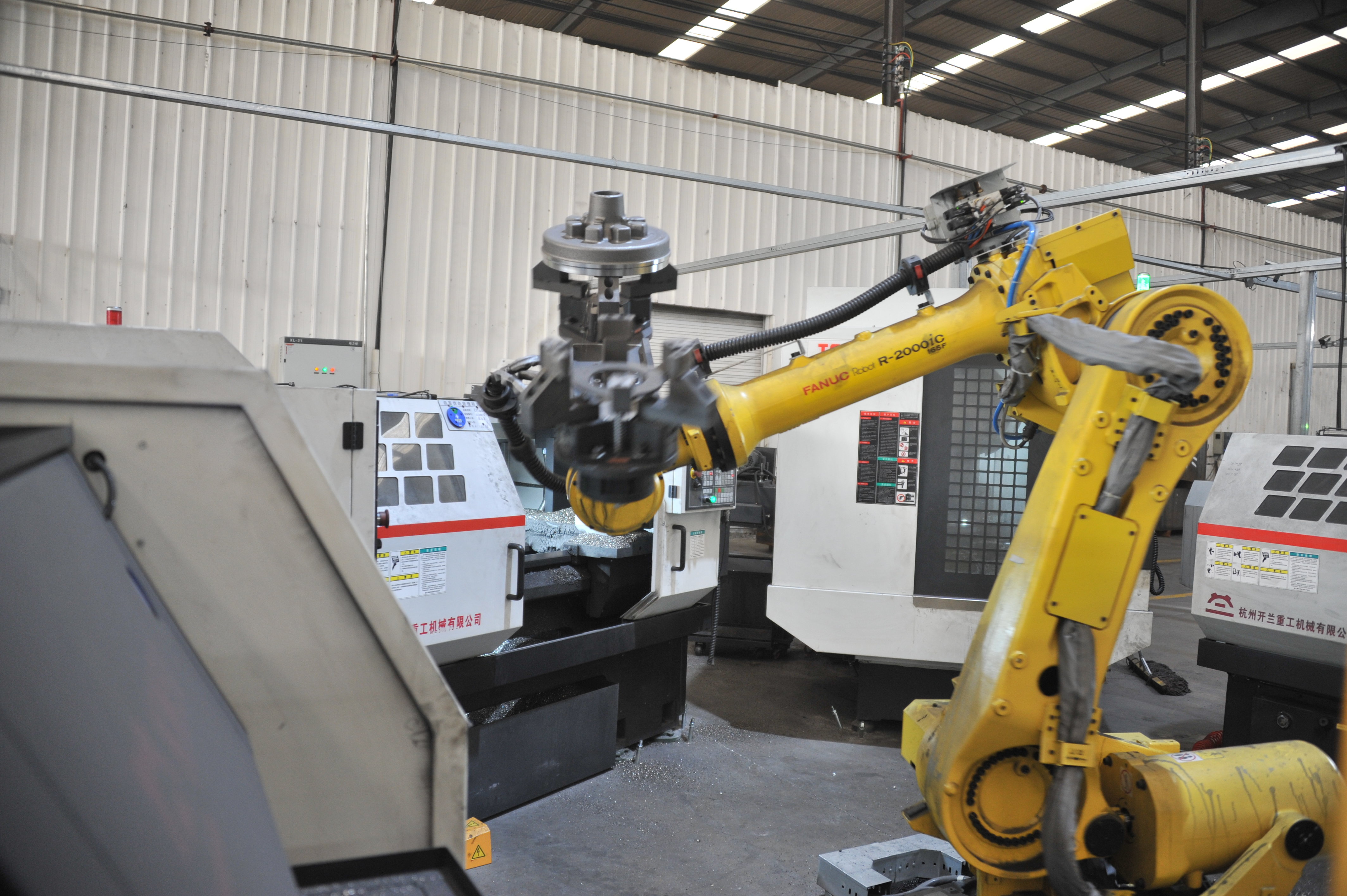 夏邑縣會(huì)亭鎮(zhèn) “三駕馬車”拉動(dòng)鄉(xiāng)村產(chǎn)業(yè)振興，數(shù)控機(jī)床銷售成引擎